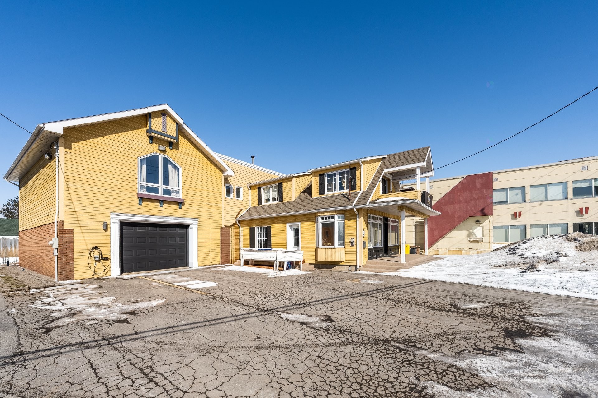 









25


Boul. Laurier

,
McMasterville,




QC
J3G1P7

