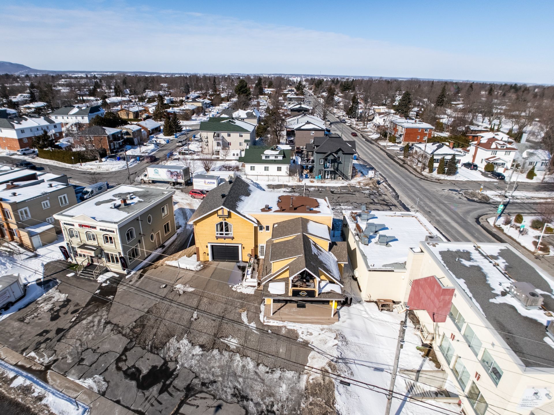 









25


Boul. Laurier

,
McMasterville,




QC
J3G1P7

