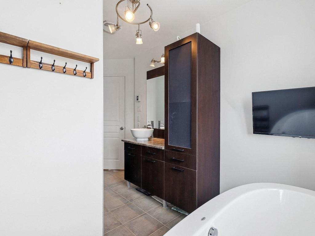 









731


Rue des Huards

,
Contrecoeur,




QC
J0L1C0

