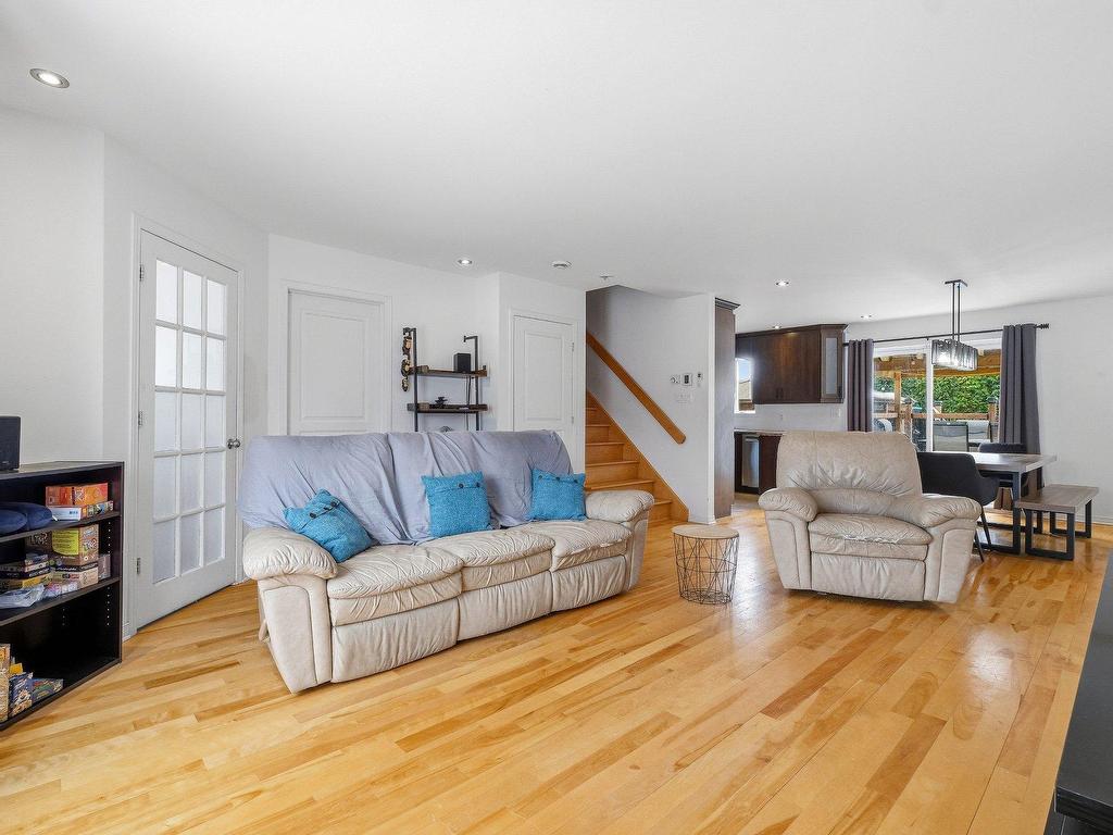 









731


Rue des Huards

,
Contrecoeur,




QC
J0L1C0

