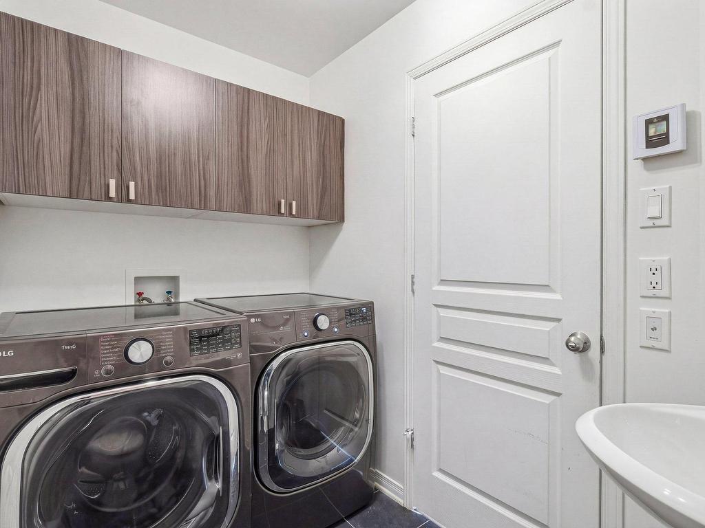 









731


Rue des Huards

,
Contrecoeur,




QC
J0L1C0

