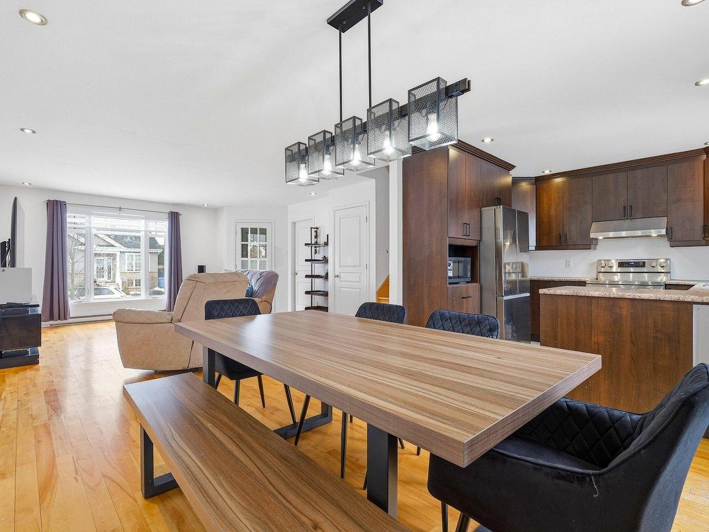 









731


Rue des Huards

,
Contrecoeur,




QC
J0L1C0

