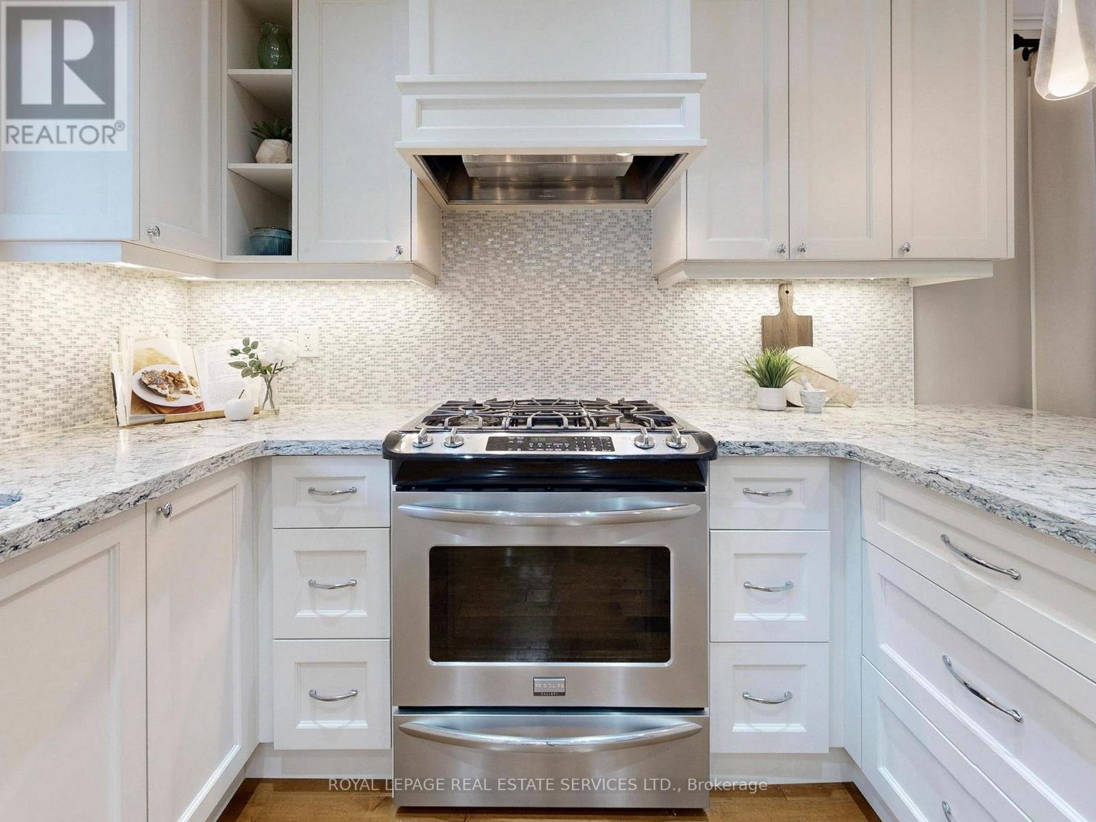 












219 GRANDVIEW AVENUE

,
Markham,




Ontario
L3T1J3

