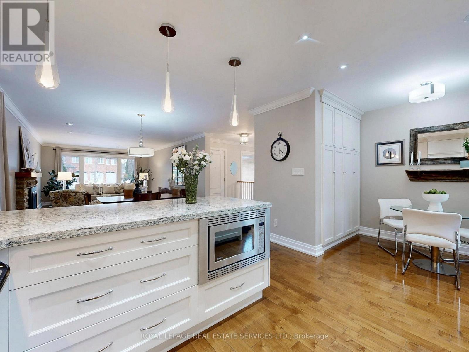 












219 GRANDVIEW AVENUE

,
Markham,




Ontario
L3T1J3

