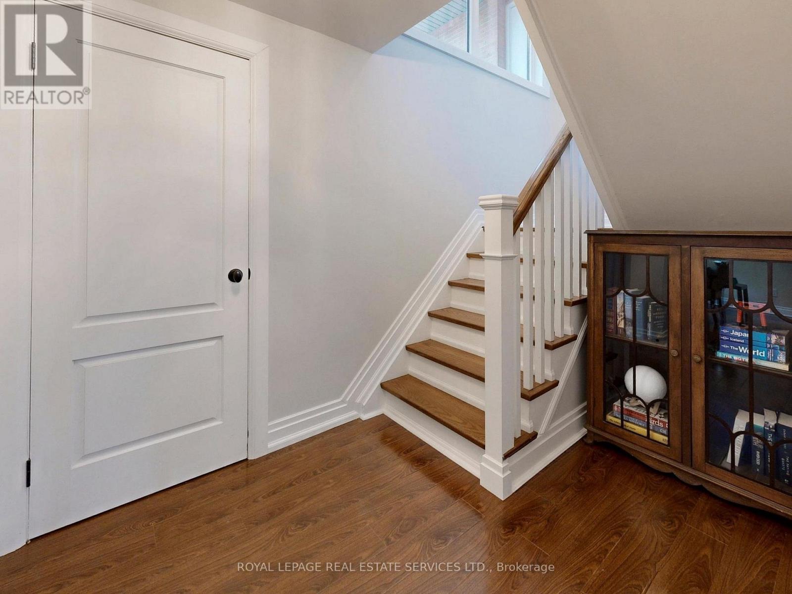 












219 GRANDVIEW AVENUE

,
Markham,




Ontario
L3T1J3

