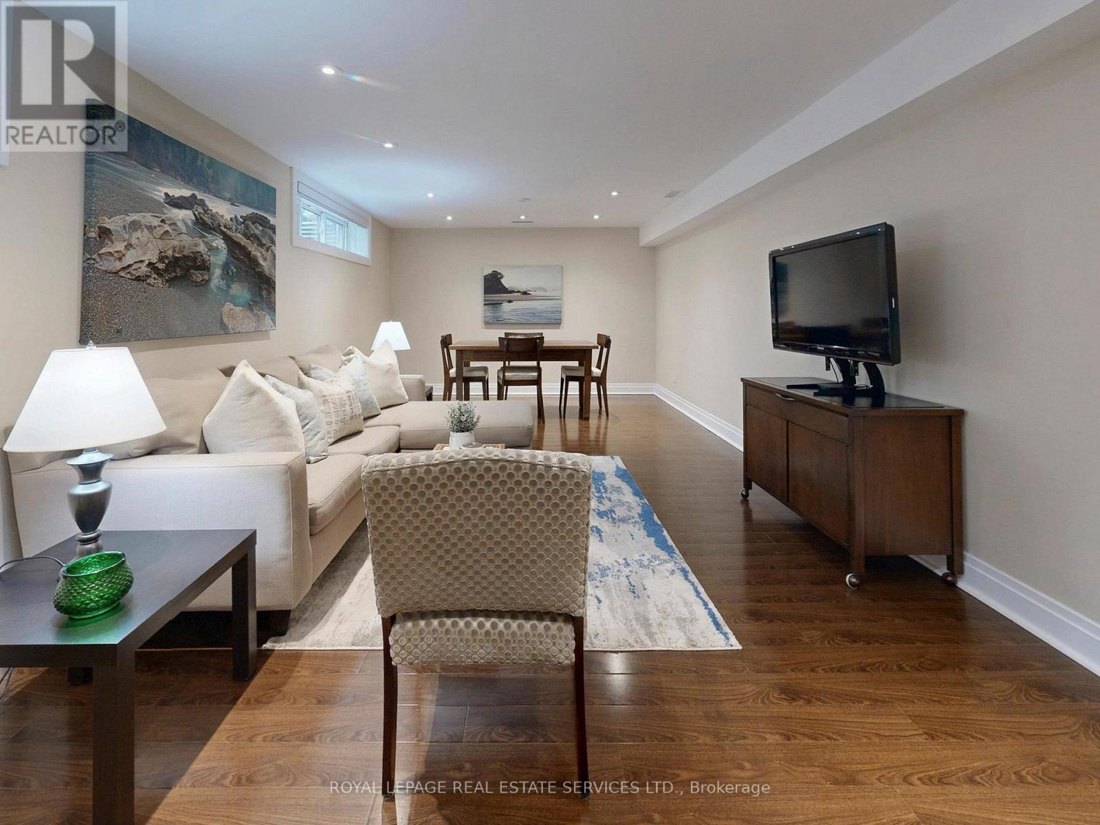 












219 GRANDVIEW AVENUE

,
Markham,




Ontario
L3T1J3

