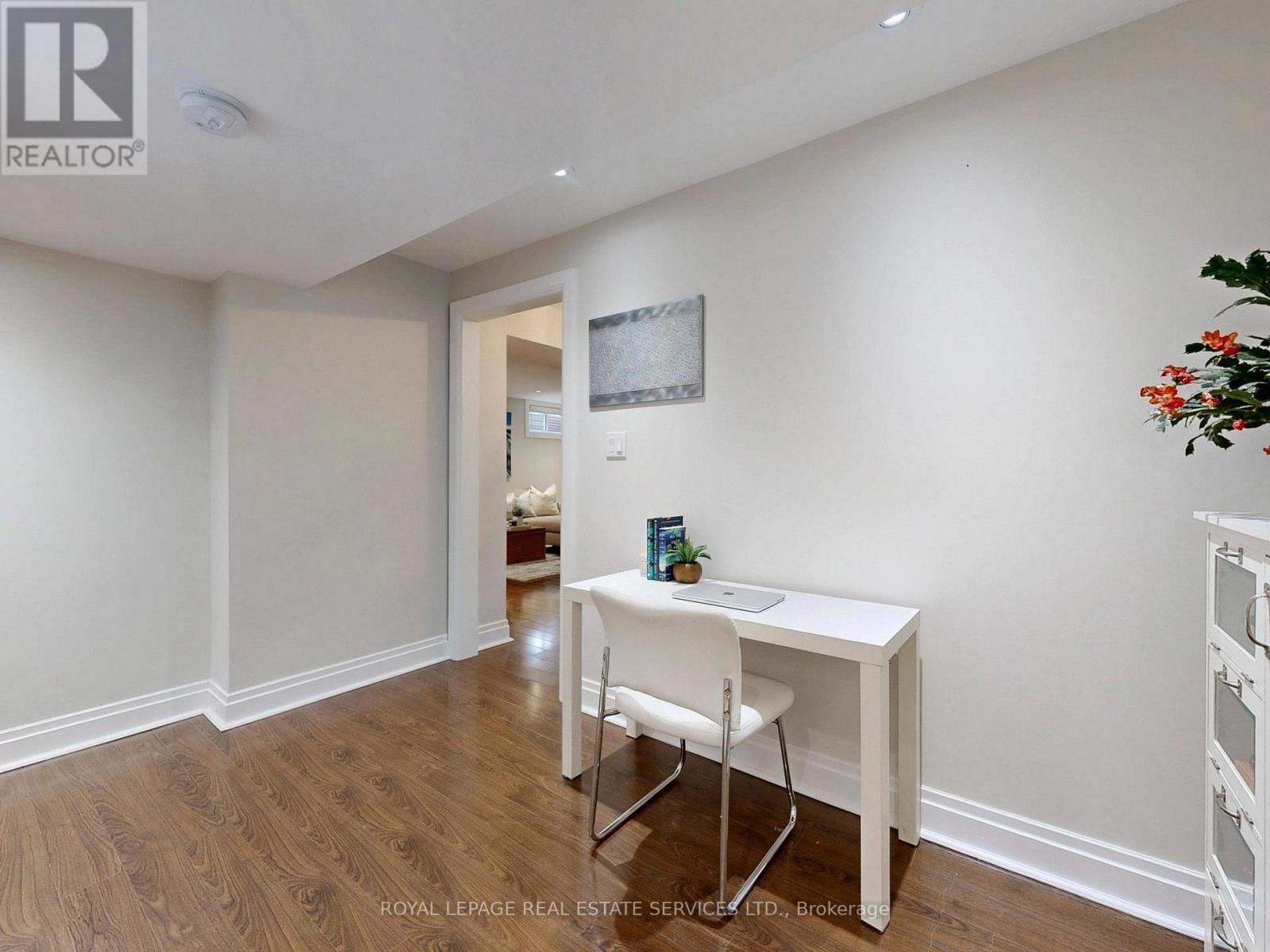 












219 GRANDVIEW AVENUE

,
Markham,




Ontario
L3T1J3

