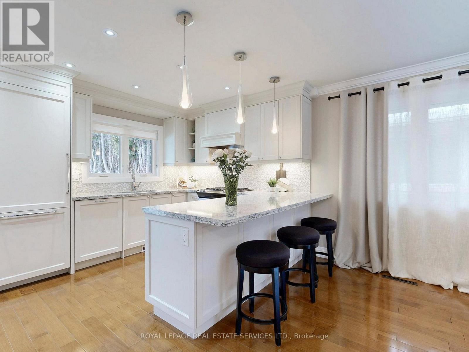 












219 GRANDVIEW AVENUE

,
Markham,




Ontario
L3T1J3

