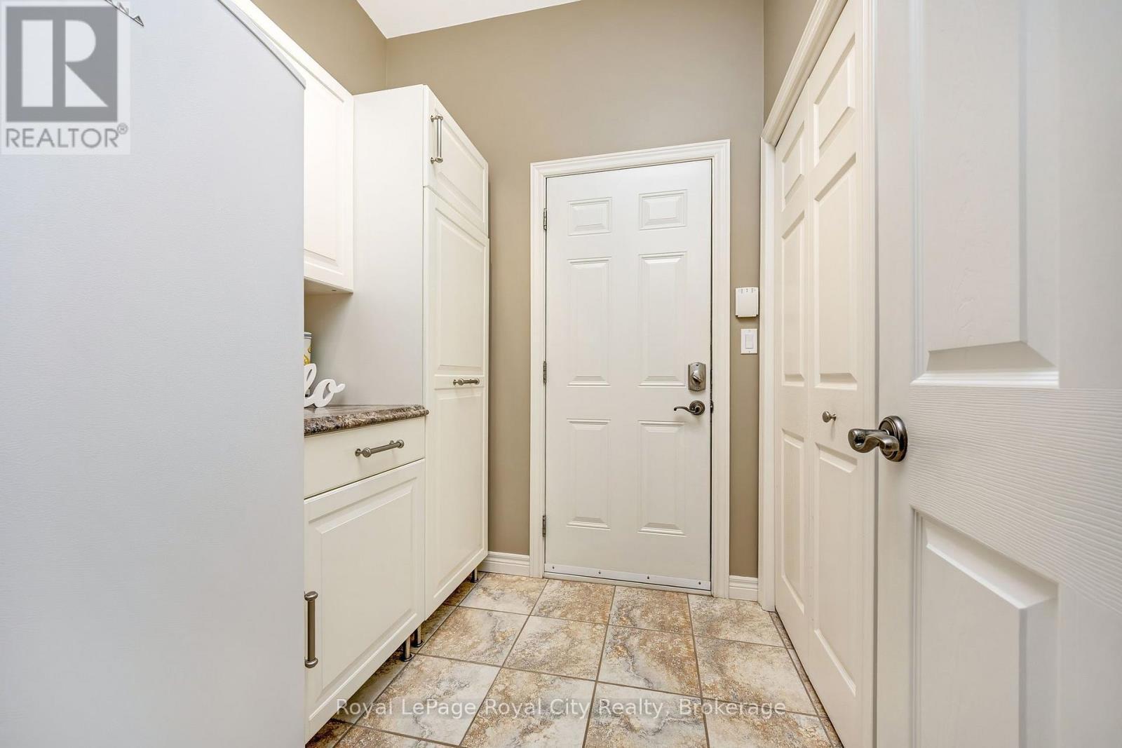 












129 MILLVIEW COURT

,
Guelph/Eramosa (Rockwood),




Ontario
N0B2K0

