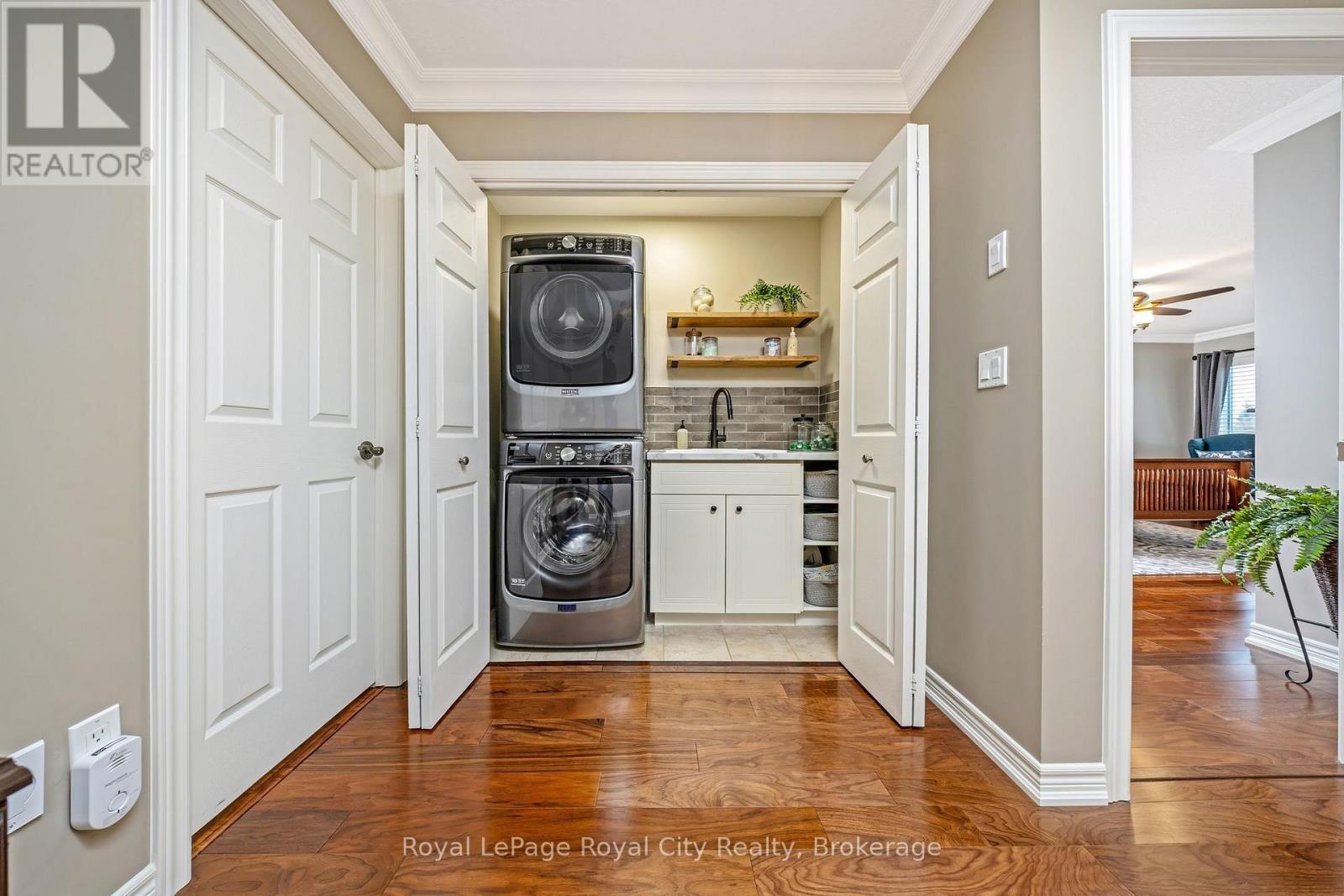 












129 MILLVIEW COURT

,
Guelph/Eramosa (Rockwood),




Ontario
N0B2K0

