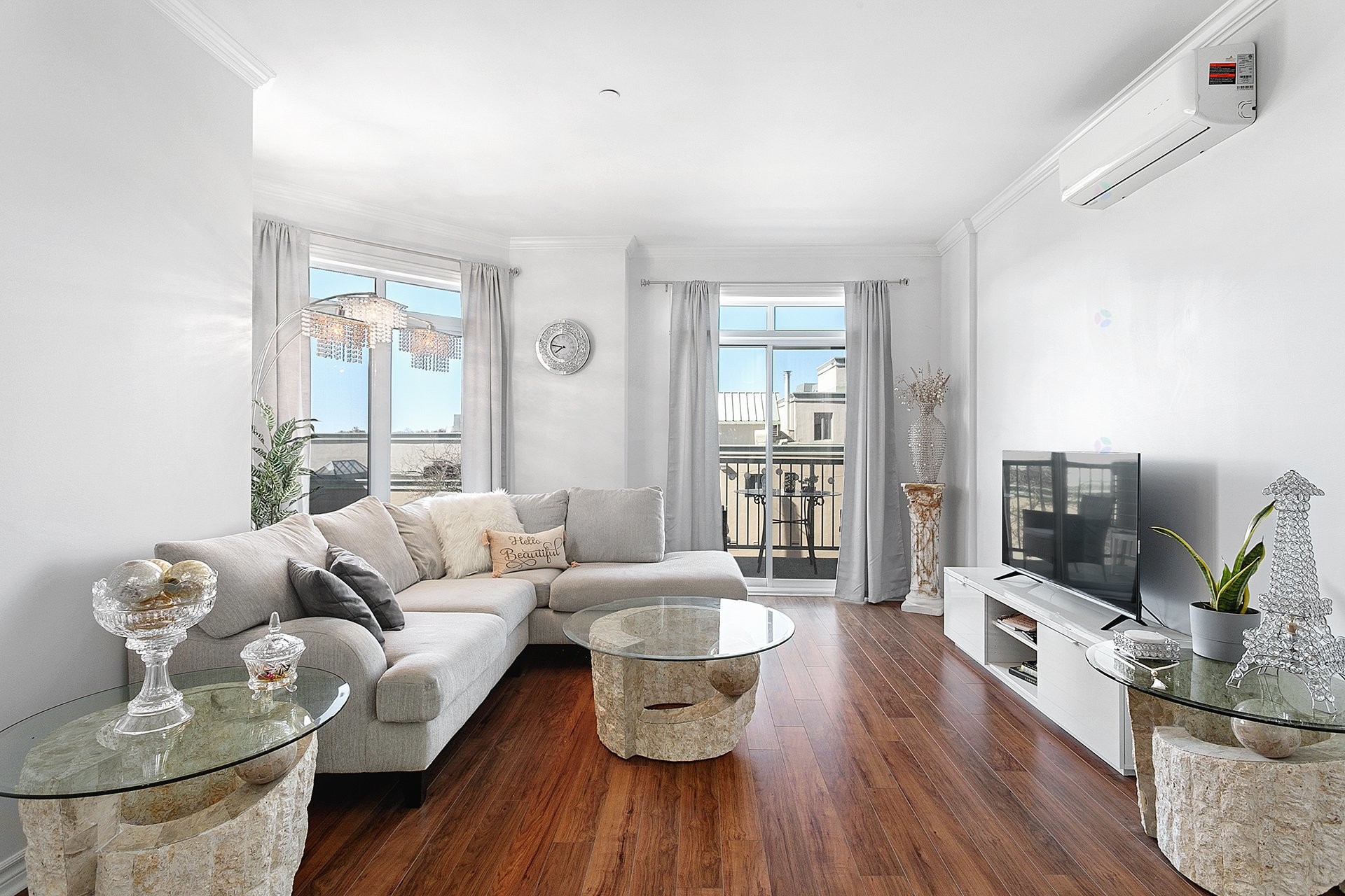 









1180


Ch. d'Aylmer

, 212,
Gatineau (Aylmer),




QC
J9H0G5

