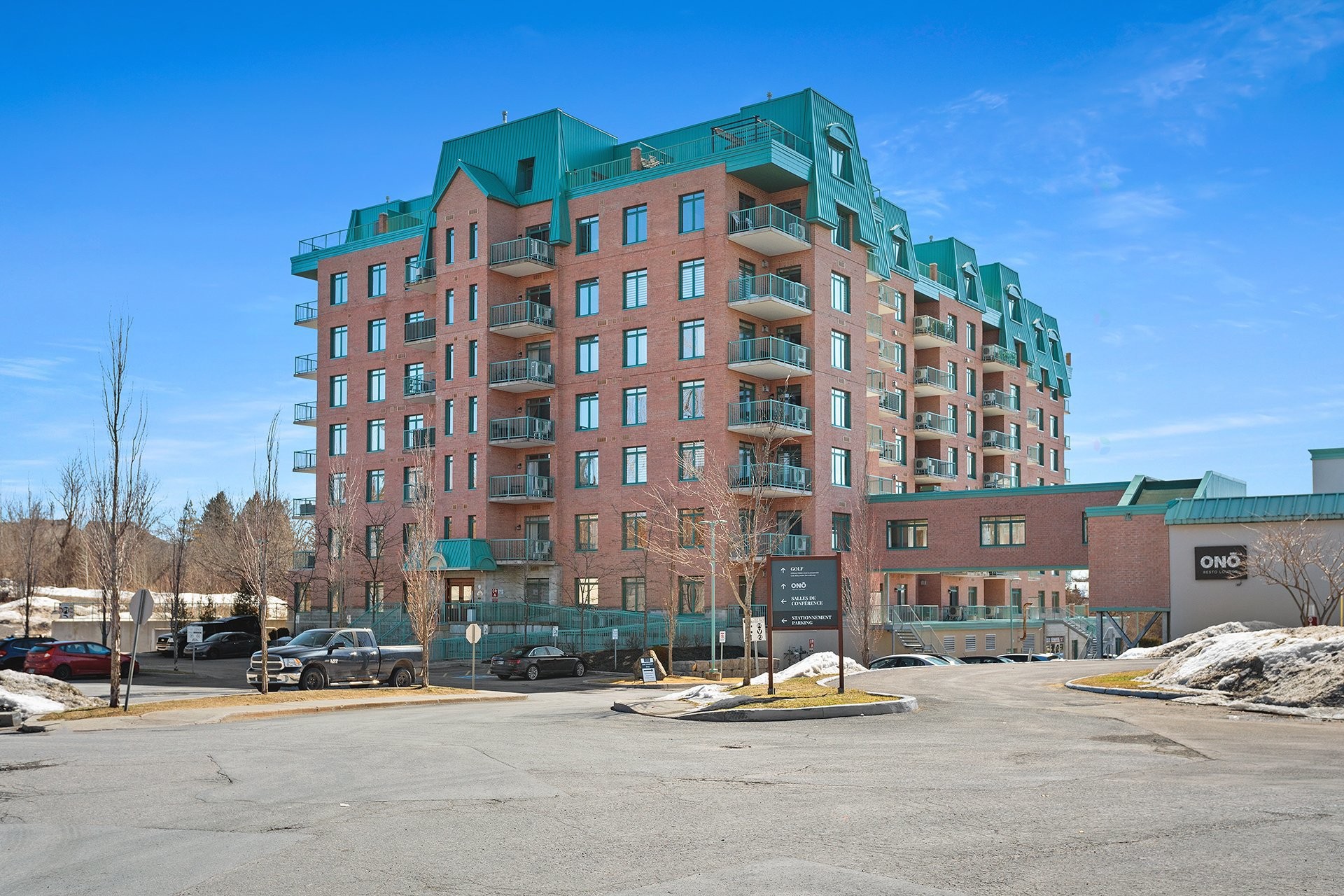 









1180


Ch. d'Aylmer

, 212,
Gatineau (Aylmer),




QC
J9H0G5

