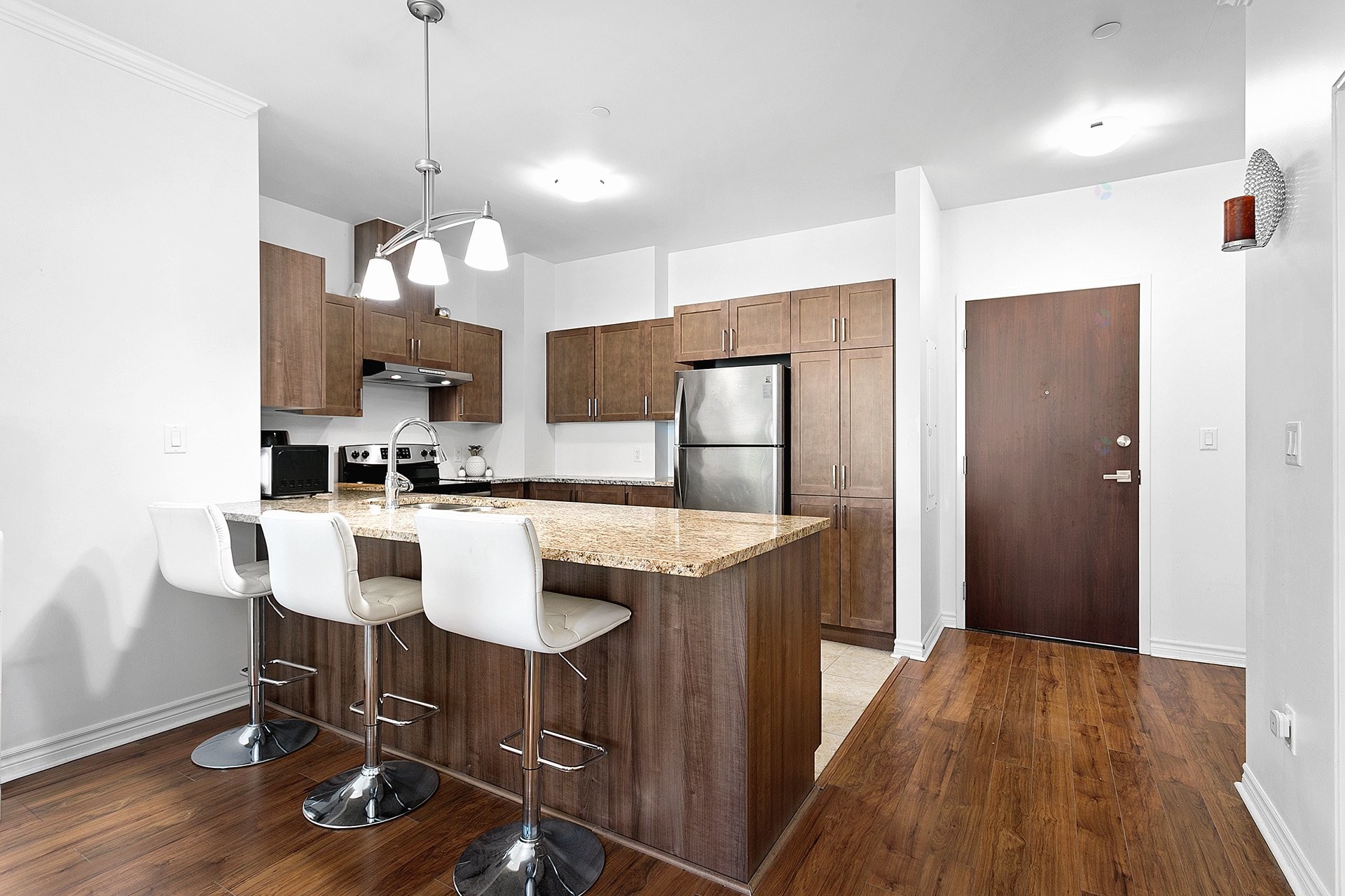 









1180


Ch. d'Aylmer

, 212,
Gatineau (Aylmer),




QC
J9H0G5

