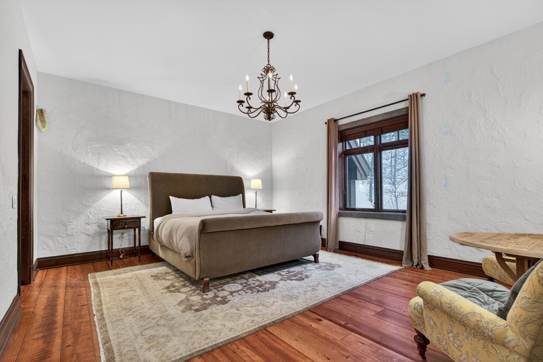 









1015


Ch. Cochrane

,
Mont-Tremblant,




QC
J8E1B1

