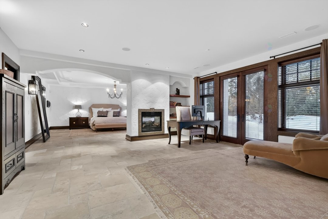









1015


Ch. Cochrane

,
Mont-Tremblant,




QC
J8E1B1

