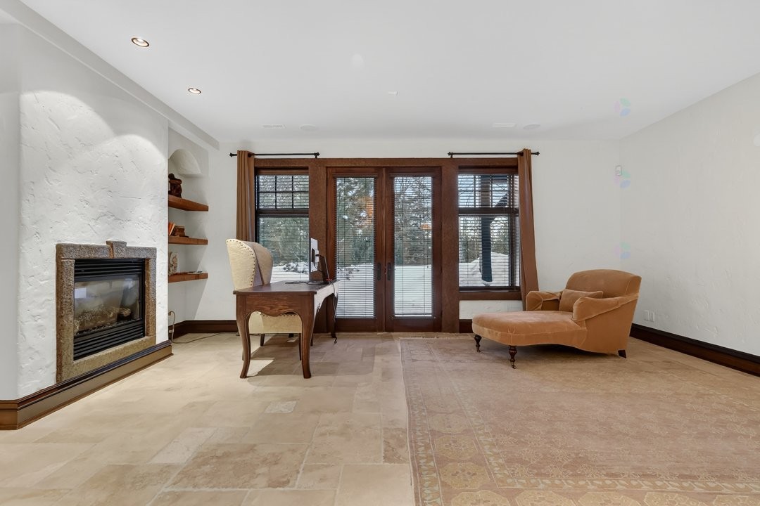 









1015


Ch. Cochrane

,
Mont-Tremblant,




QC
J8E1B1

