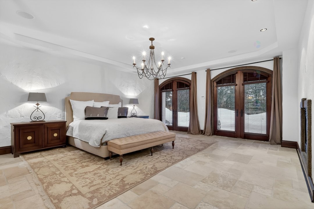 









1015


Ch. Cochrane

,
Mont-Tremblant,




QC
J8E1B1

