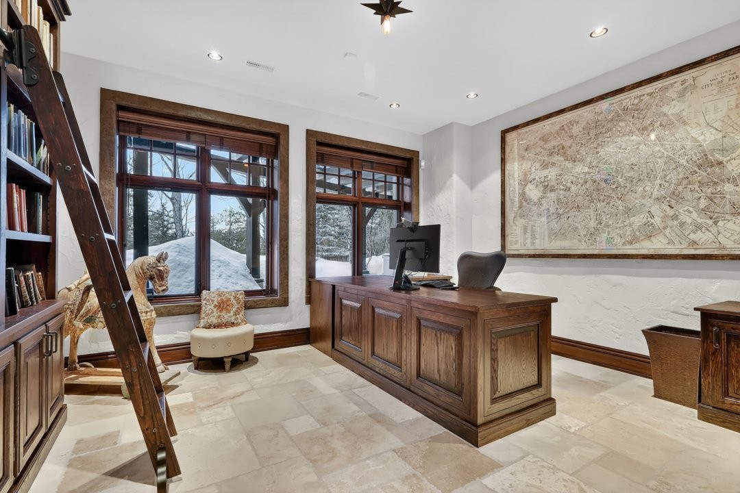 









1015


Ch. Cochrane

,
Mont-Tremblant,




QC
J8E1B1

