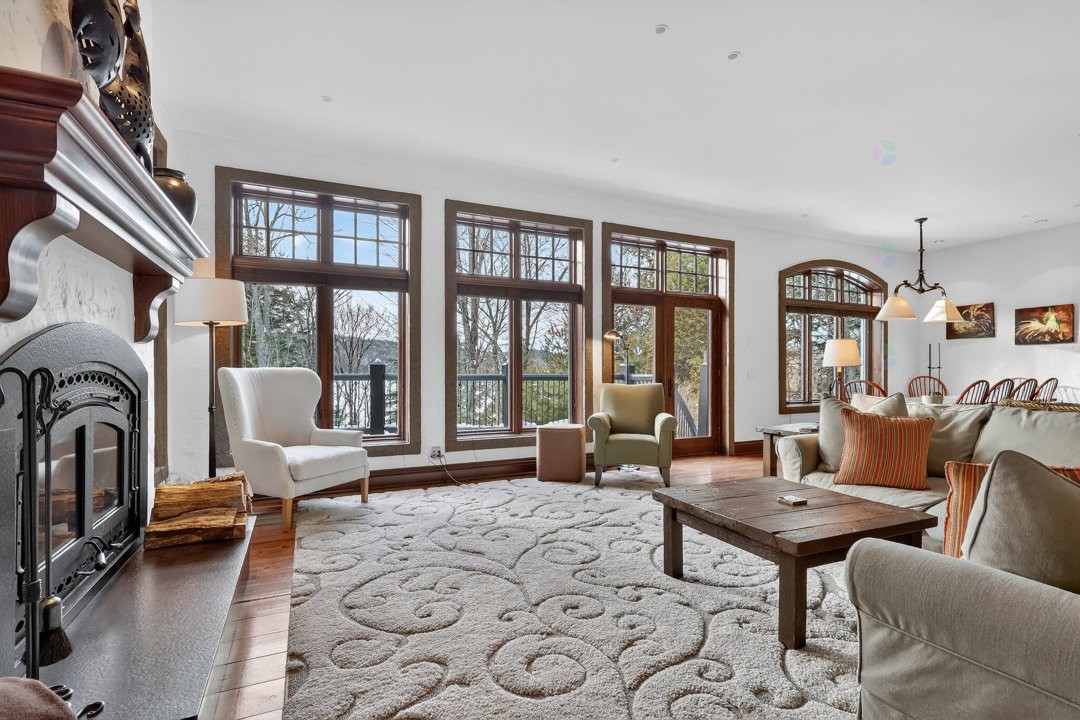 









1015


Ch. Cochrane

,
Mont-Tremblant,




QC
J8E1B1

