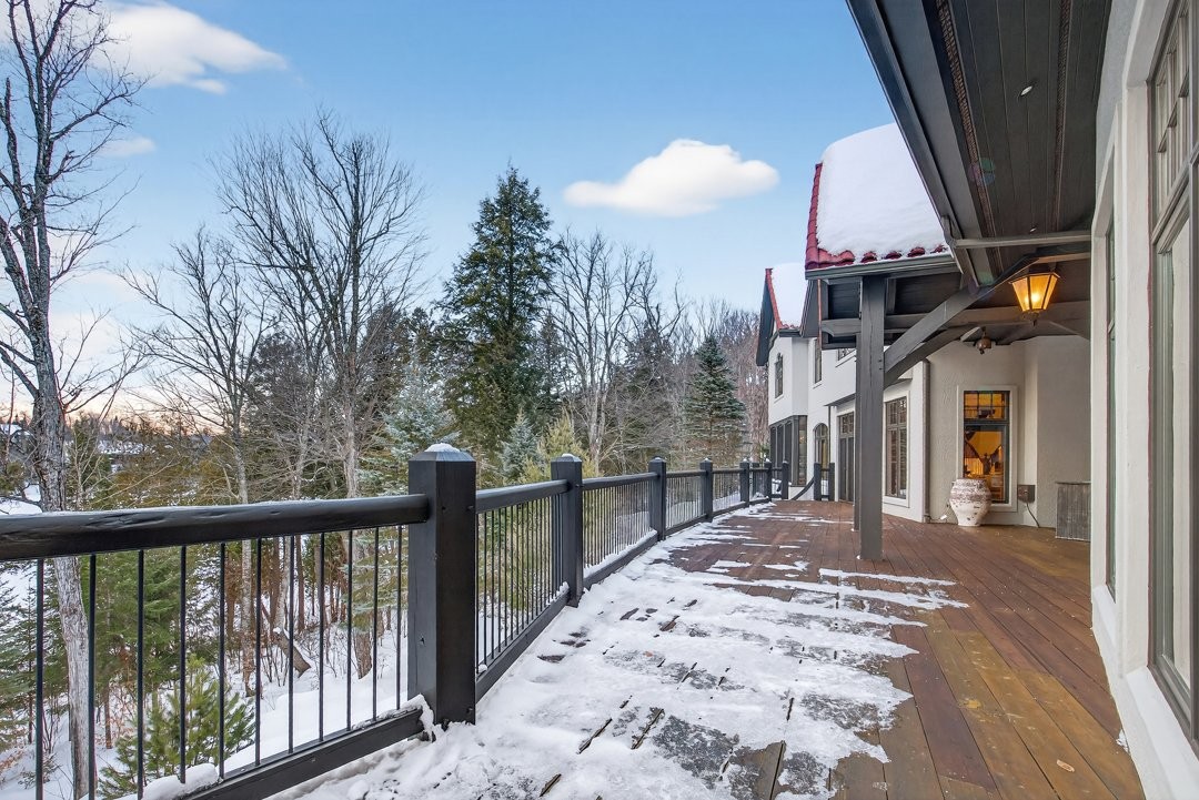 









1015


Ch. Cochrane

,
Mont-Tremblant,




QC
J8E1B1

