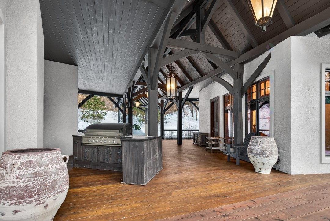 









1015


Ch. Cochrane

,
Mont-Tremblant,




QC
J8E1B1

