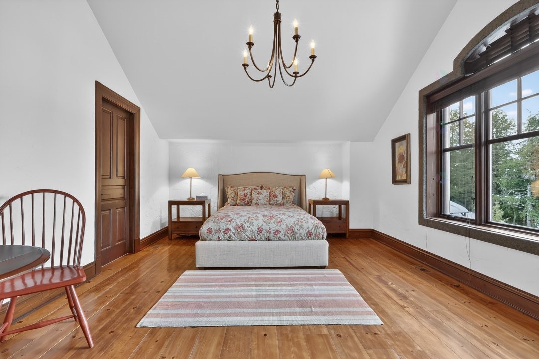 









1015


Ch. Cochrane

,
Mont-Tremblant,




QC
J8E1B1

