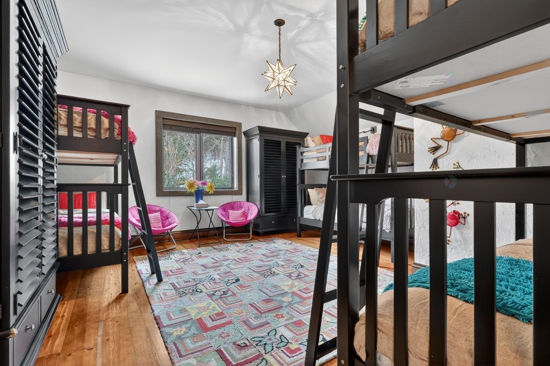 









1015


Ch. Cochrane

,
Mont-Tremblant,




QC
J8E1B1

