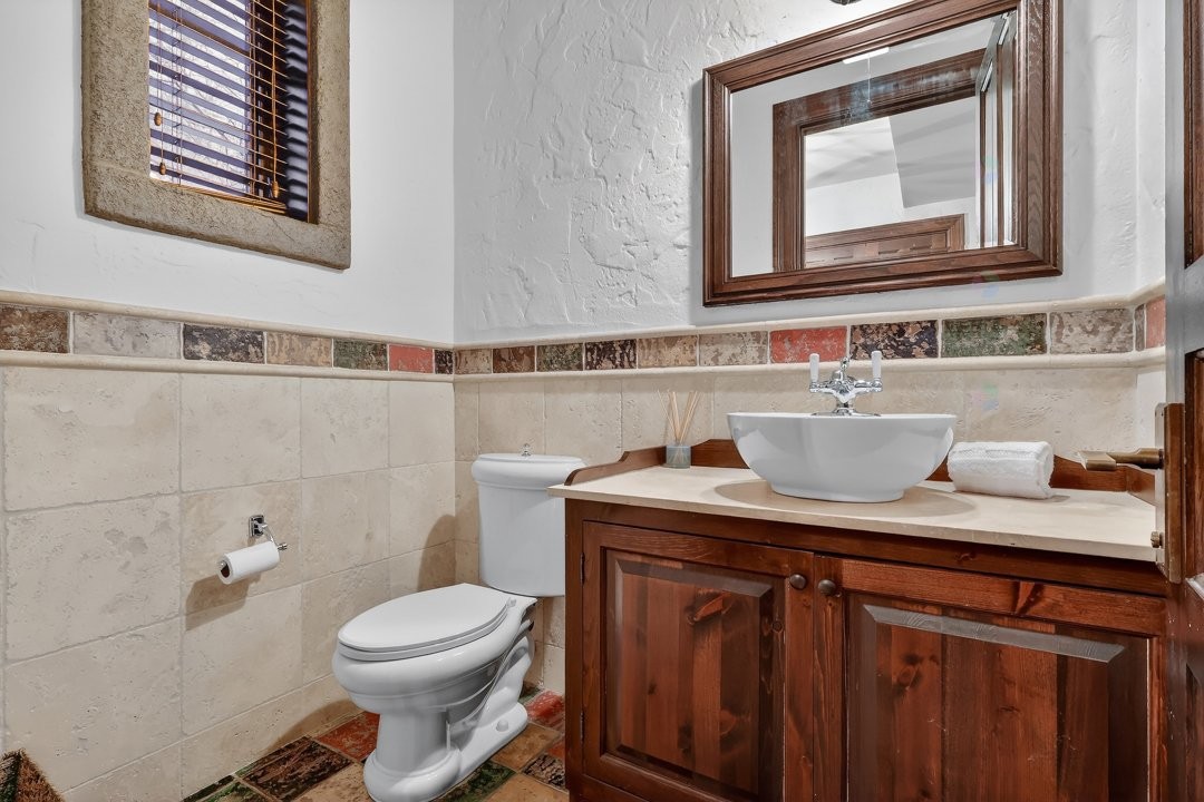 









1015


Ch. Cochrane

,
Mont-Tremblant,




QC
J8E1B1

