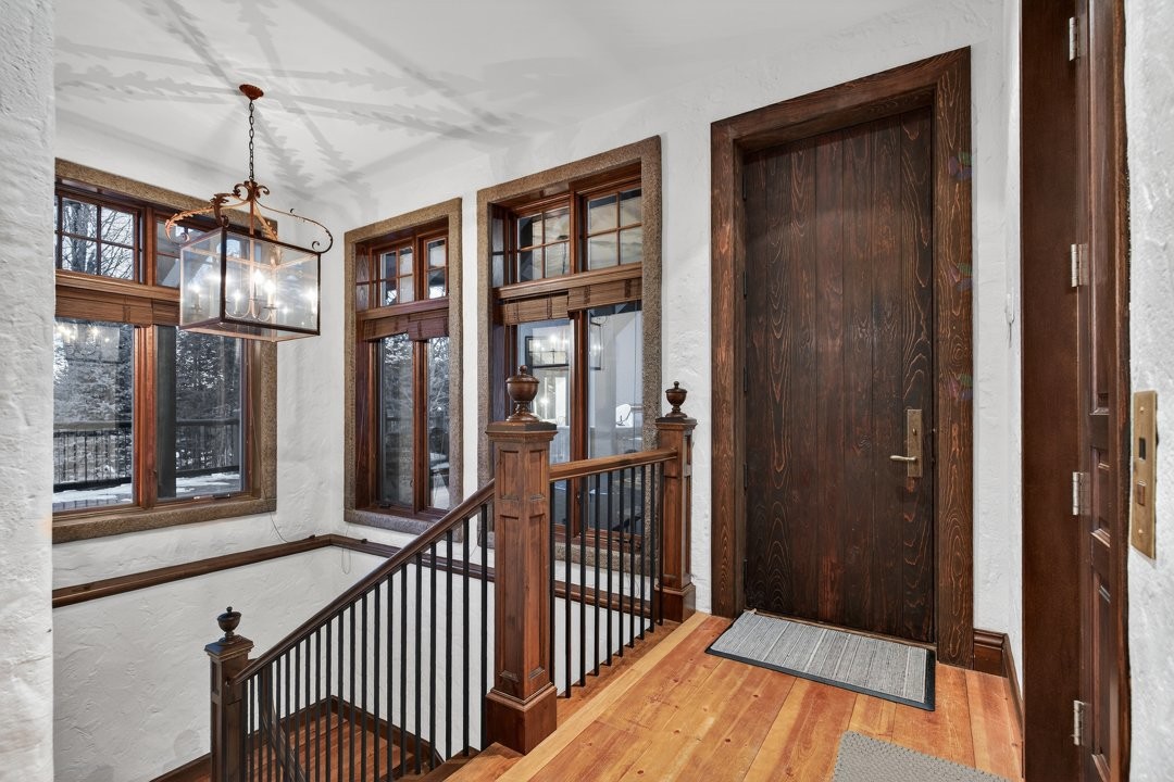 









1015


Ch. Cochrane

,
Mont-Tremblant,




QC
J8E1B1

