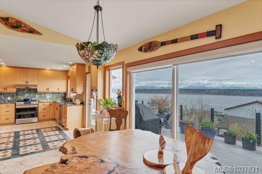 









253


Alder

St South,
Campbell River,




BC
V9W 2M9

