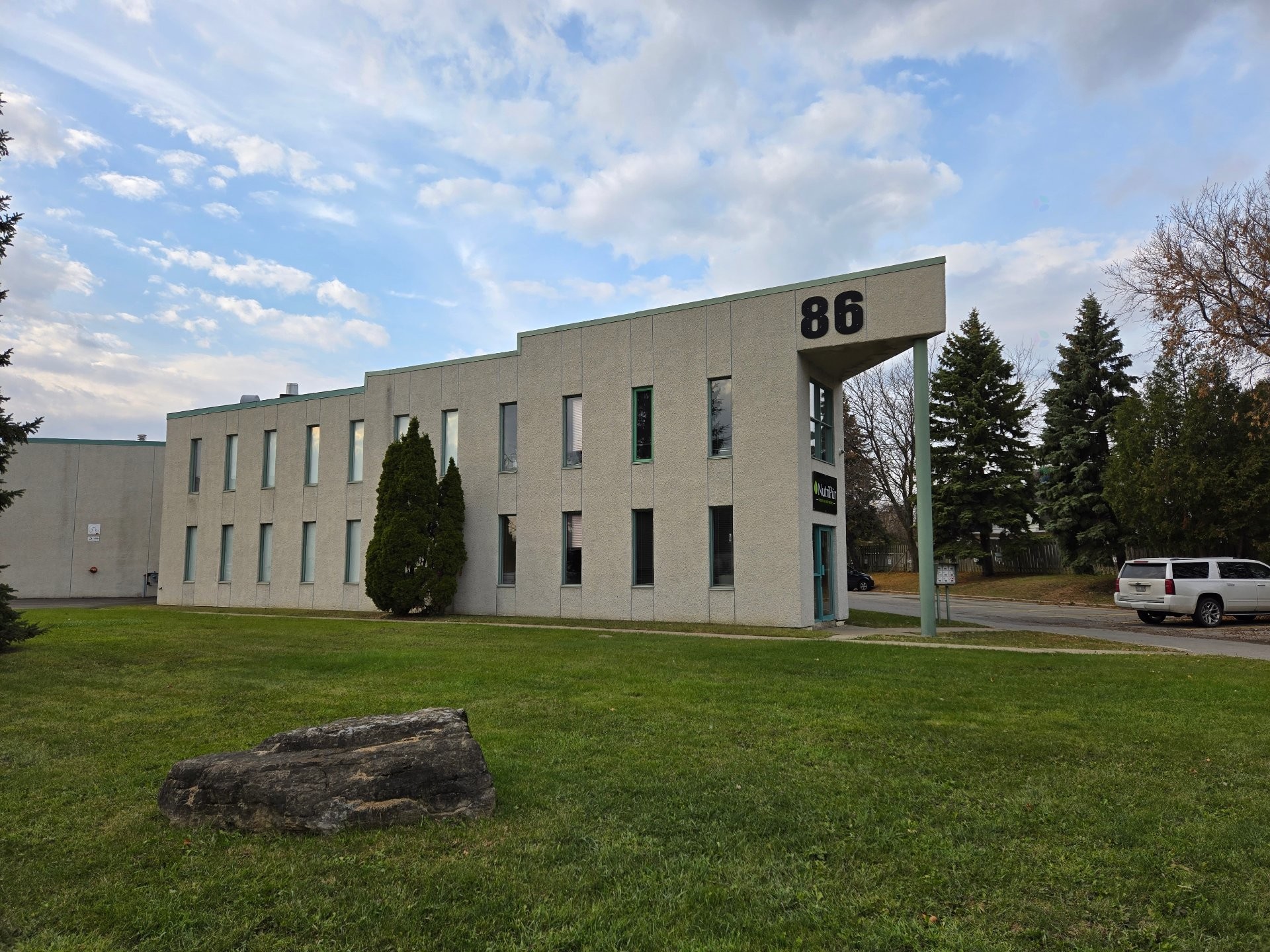 









86


Boul. des Entreprises

, 106,
Boisbriand,




QC
J7G2T3

