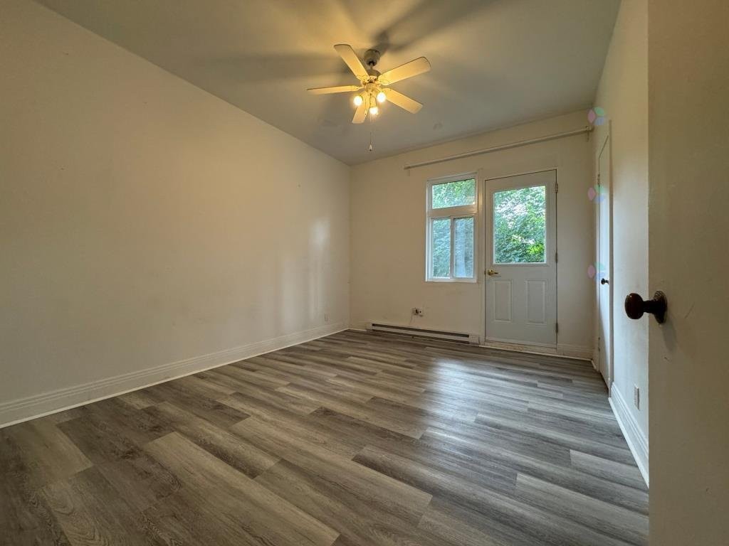 









4996


Rue Fulton

,
Montréal (Côte-des-Neiges/Notre-Dame-de-Grâce),




QC
H3W1V4

