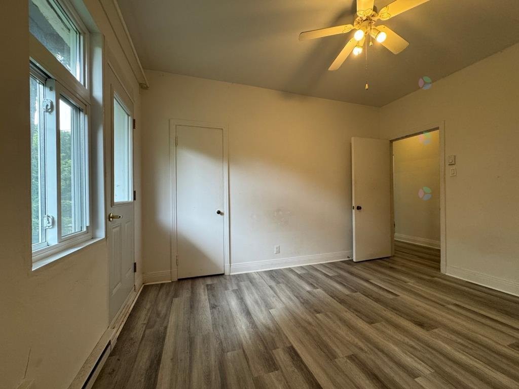 









4996


Rue Fulton

,
Montréal (Côte-des-Neiges/Notre-Dame-de-Grâce),




QC
H3W1V4

