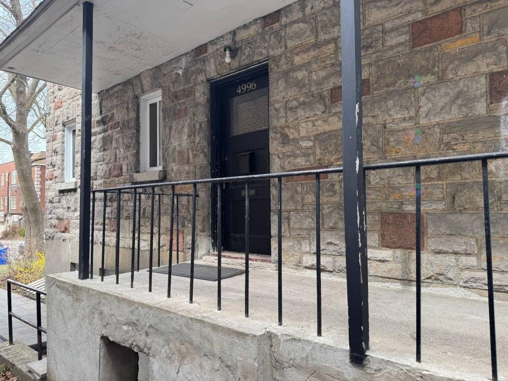 









4996


Rue Fulton

,
Montréal (Côte-des-Neiges/Notre-Dame-de-Grâce),




QC
H3W1V4

