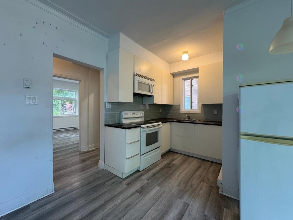 









4996


Rue Fulton

,
Montréal (Côte-des-Neiges/Notre-Dame-de-Grâce),




QC
H3W1V4

