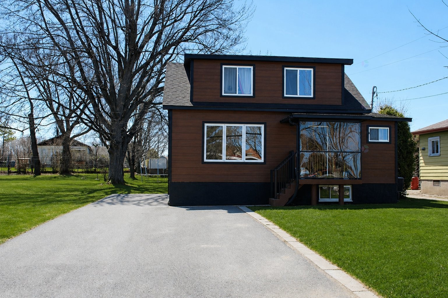 









326


Rue Principale

,
Beauharnois,




QC
J6N0E6

