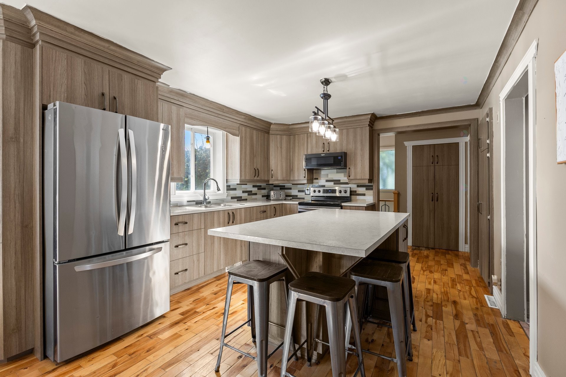 









326


Rue Principale

,
Beauharnois,




QC
J6N0E6

