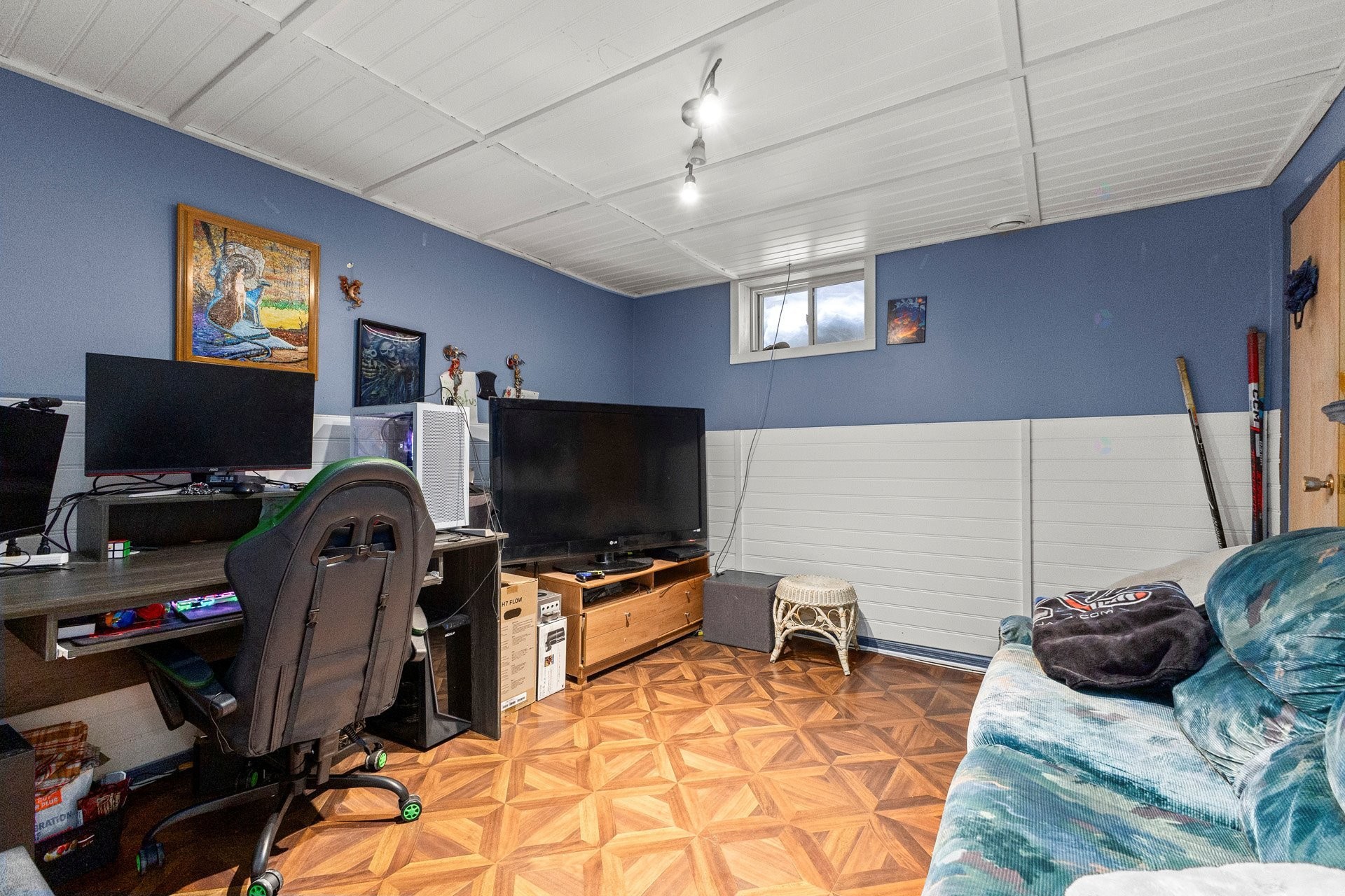 









326


Rue Principale

,
Beauharnois,




QC
J6N0E6

