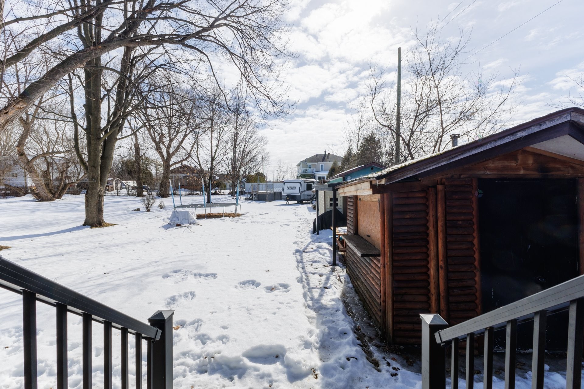 









326


Rue Principale

,
Beauharnois,




QC
J6N0E6

