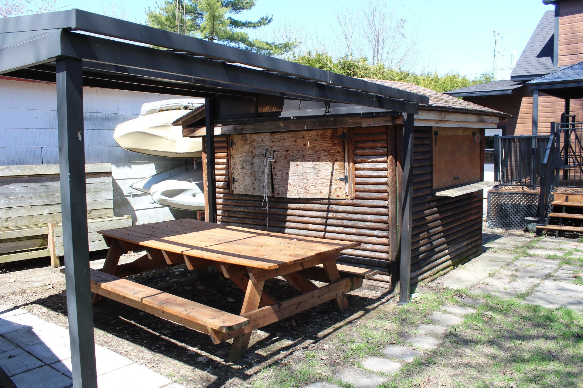 









326


Rue Principale

,
Beauharnois,




QC
J6N0E6

