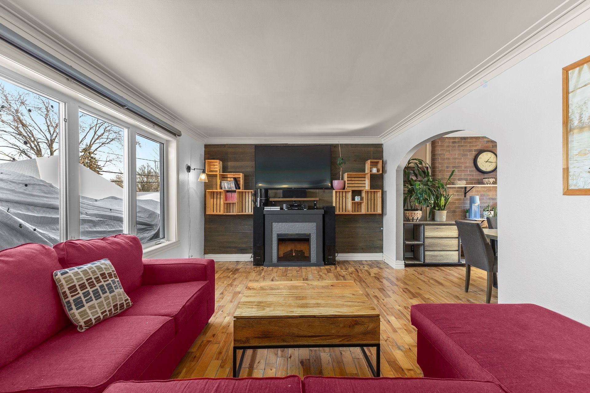 









326


Rue Principale

,
Beauharnois,




QC
J6N0E6

