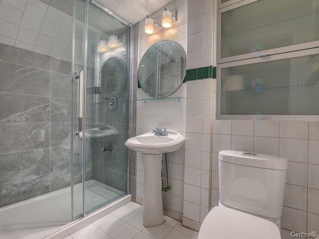 









4391


Rue Rivard

,
Montréal (Le Plateau-Mont-Royal),




QC
H2J2N1

