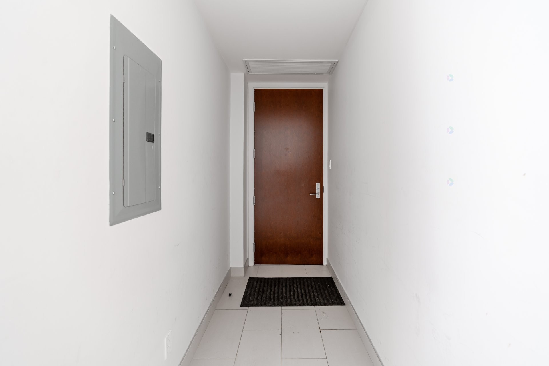 









495


Av. Viger O.

, 2706,
Montréal (Ville-Marie),




QC
H2Z0B1

