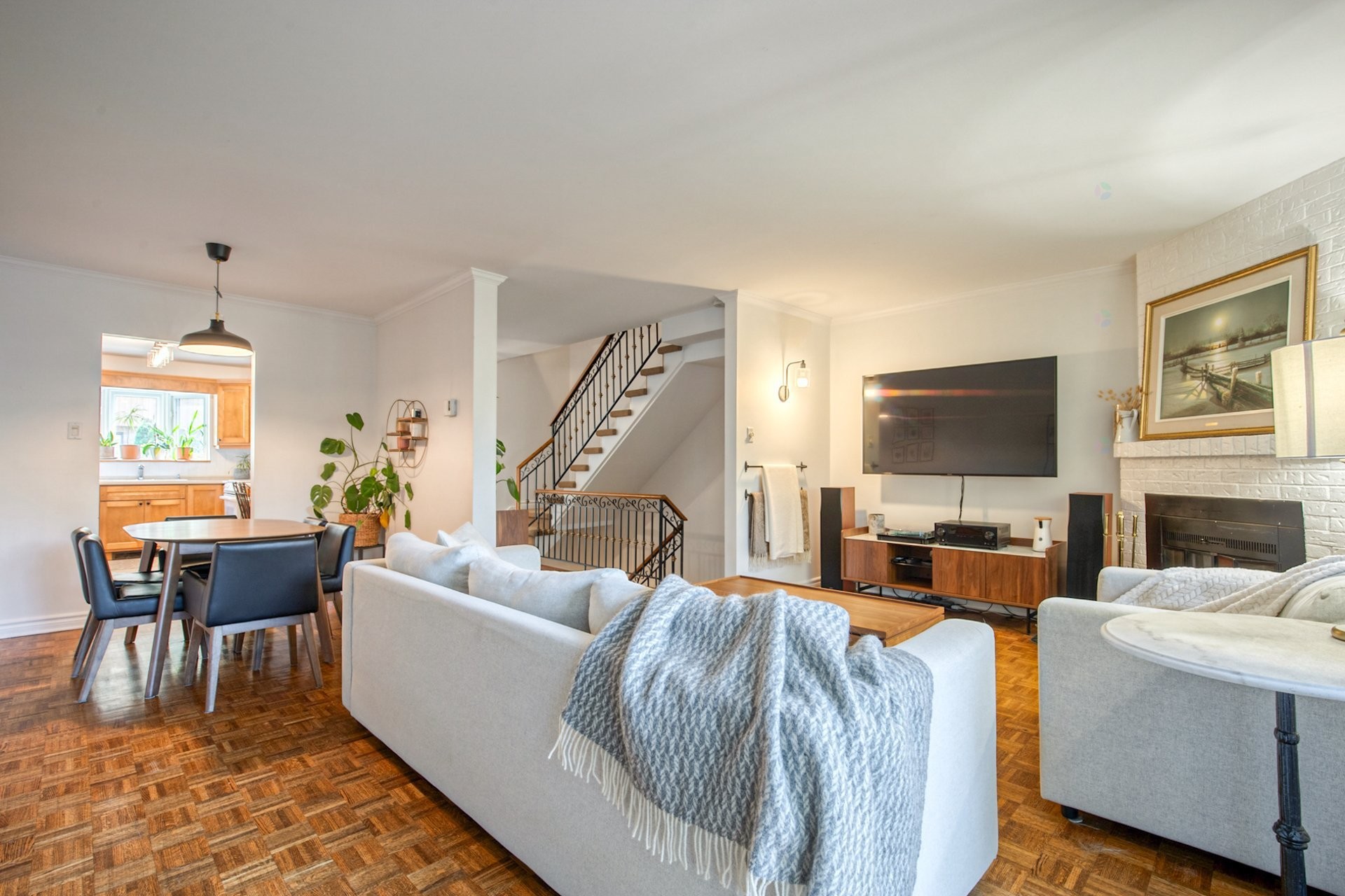 









118


Place de Fontainebleau

,
Saint-Lambert,




QC
J4S1X6

