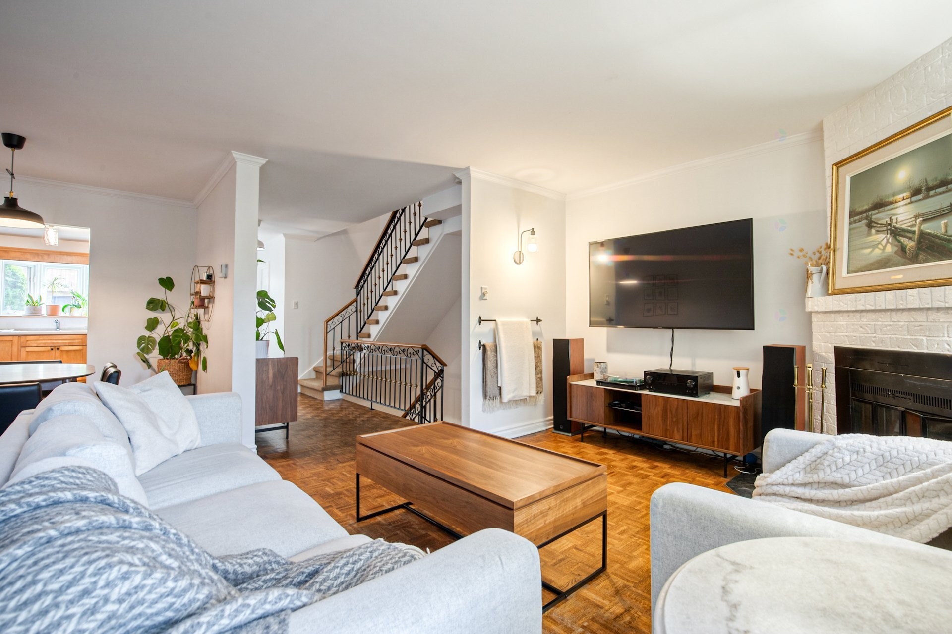 









118


Place de Fontainebleau

,
Saint-Lambert,




QC
J4S1X6

