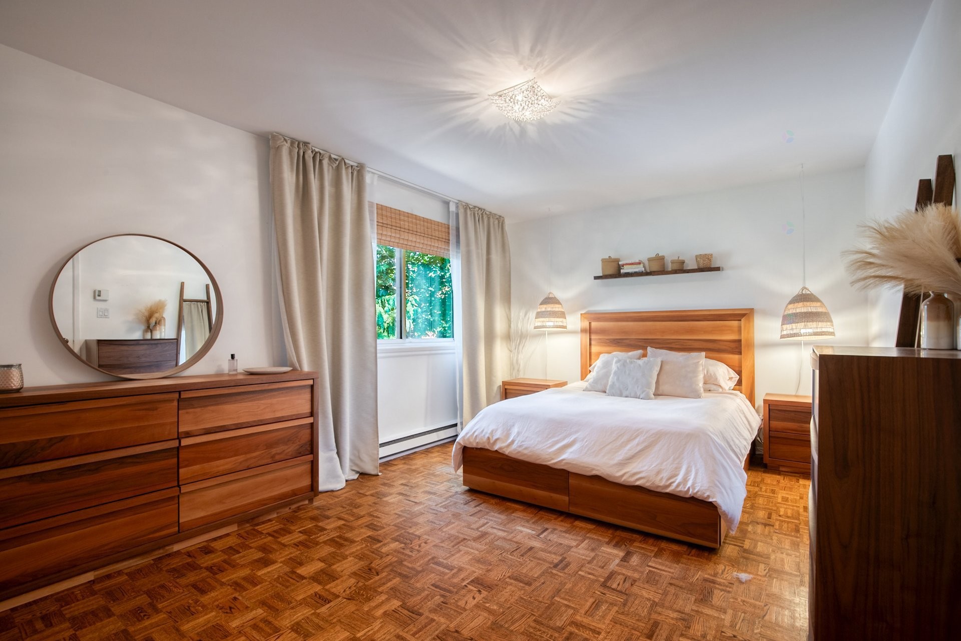 









118


Place de Fontainebleau

,
Saint-Lambert,




QC
J4S1X6

