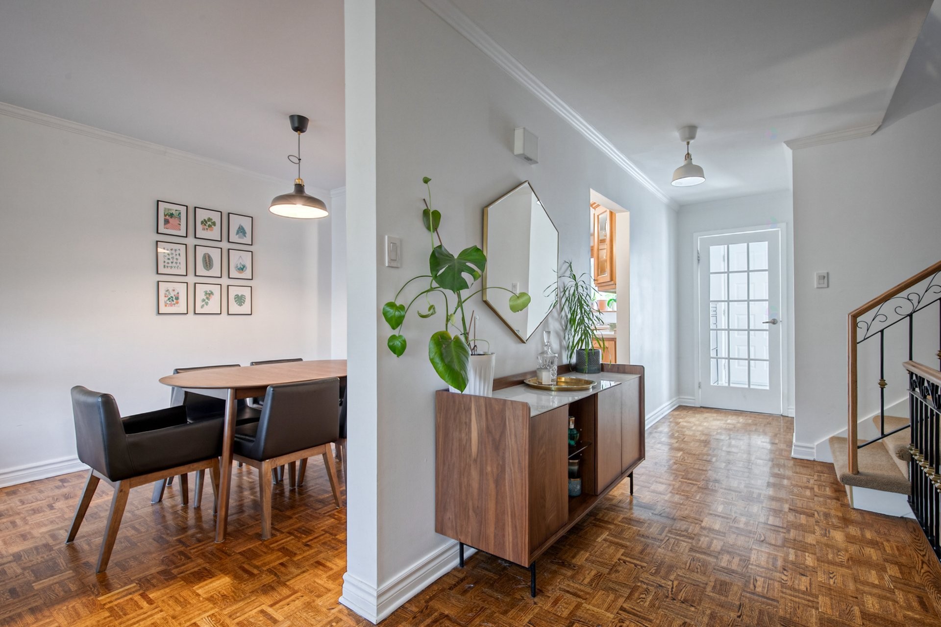 









118


Place de Fontainebleau

,
Saint-Lambert,




QC
J4S1X6

