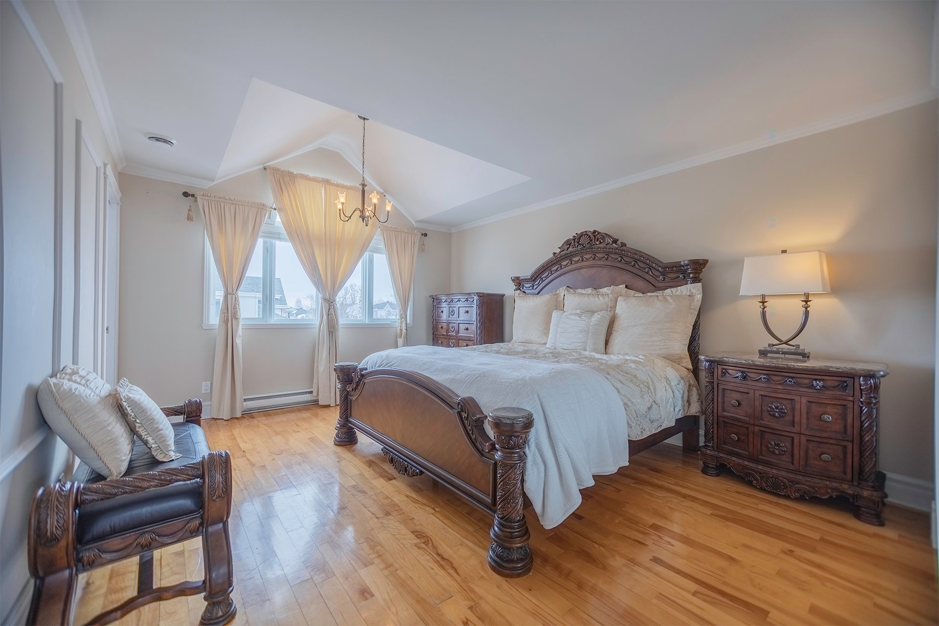 









261


Rue des Censitaires

,
Varennes,




QC
J3X2C4

