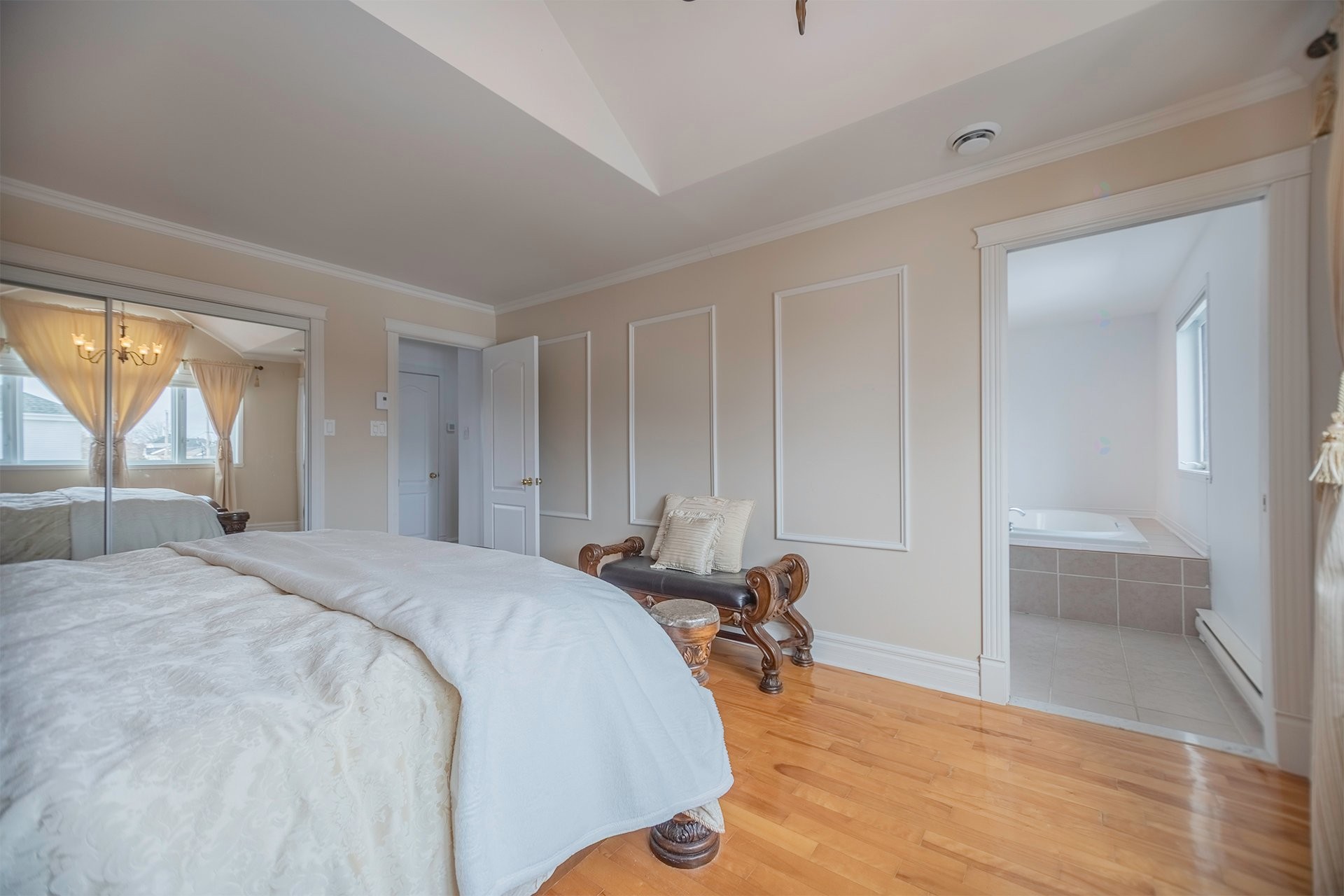 









261


Rue des Censitaires

,
Varennes,




QC
J3X2C4

