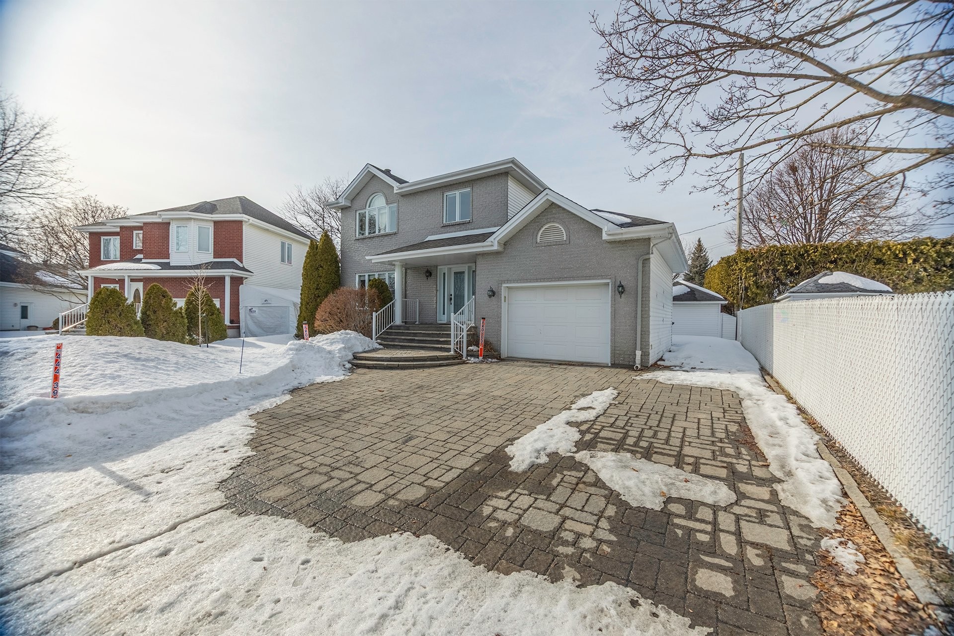









261


Rue des Censitaires

,
Varennes,




QC
J3X2C4

